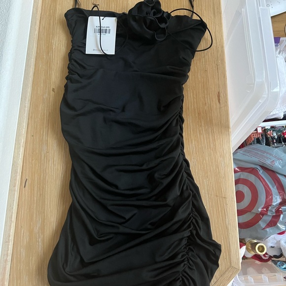 Brand new hello Molly BEAUTY HERE MINI DRESS BLACK - Picture 9 of 11